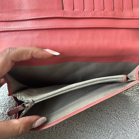 AUTHENTIC Red patent Chanel wallet - Picture 8 of 8